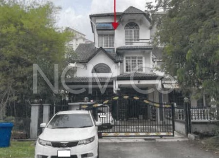 Terrace House For Auction at Section 7