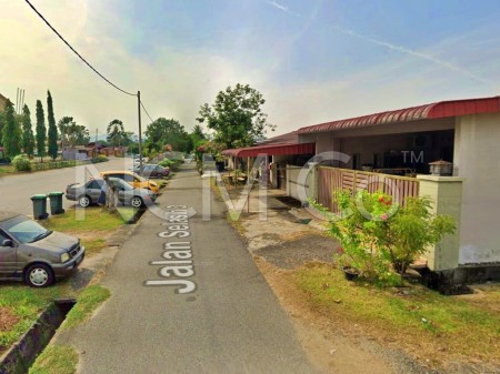 Terrace House For Auction at Taman Selasih