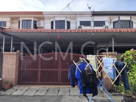 Terrace House For Auction at Taman Kledang Emas