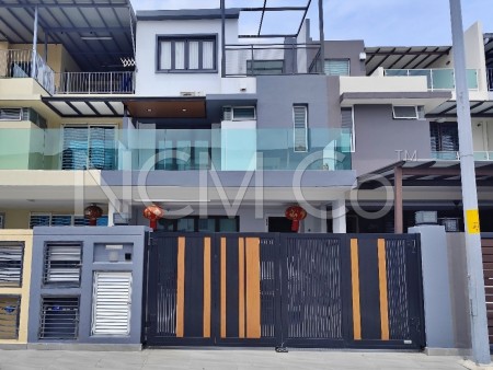 Terrace House For Auction at Bandar Botanic