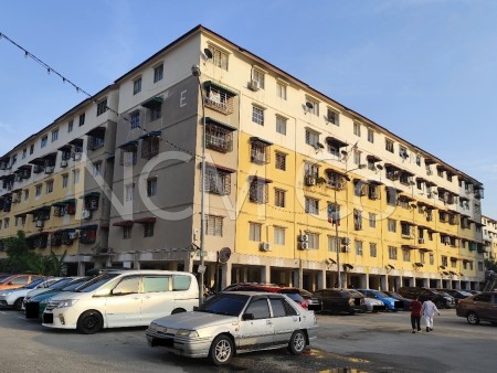 Flat For Auction at Kemuning Apartment