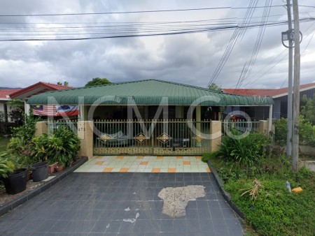 Terrace House For Auction at Taman Pantai Lok Kawi