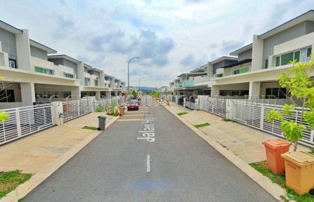 Terrace House for Auction