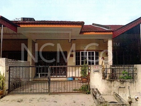 Terrace House For Auction at Kuala Kangsar