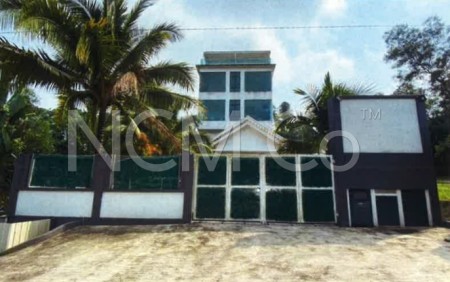 Bungalow House For Auction at Rawang Perdana 1