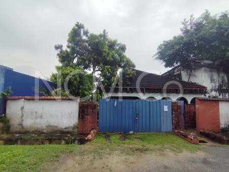Bungalow House For Auction at Taman Kanagapuram