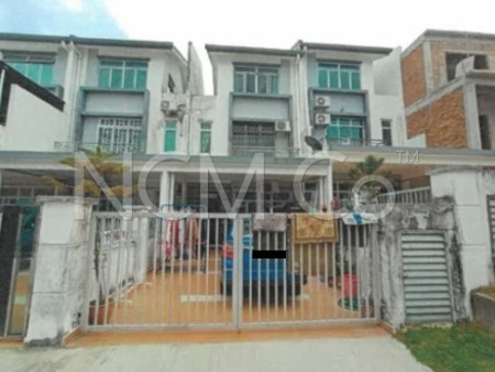 Terrace House For Auction at Taman Pulai Mutiara