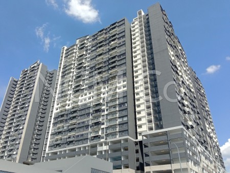 Apartment For Auction at Seri Topaz Apartment