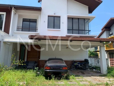 Semi D For Auction at Glenmarie Cove
