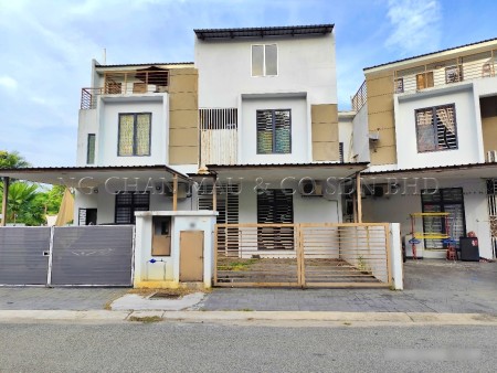 Terrace House For Auction at Batang Kali