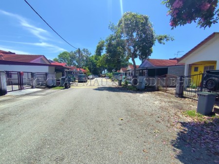 Terrace House for Auction