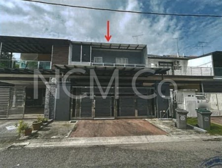 Terrace House for Auction