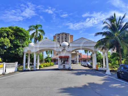 Condo for Auction