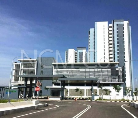Apartment For Auction at Green Park Residence Condominium