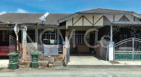Terrace House For Auction at Balok Perdana