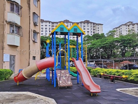 Apartment for Auction
