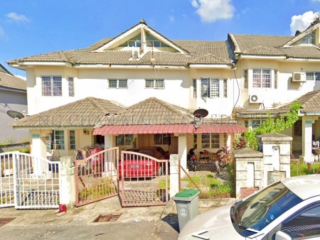 Terrace House For Auction at Taman Alamanda