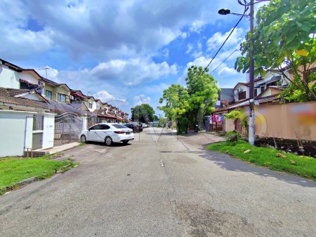 Terrace House for Auction