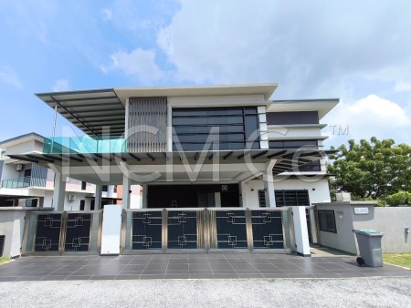 Bungalow House For Auction at Port Dickson