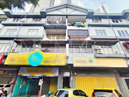 Apartment for Auction