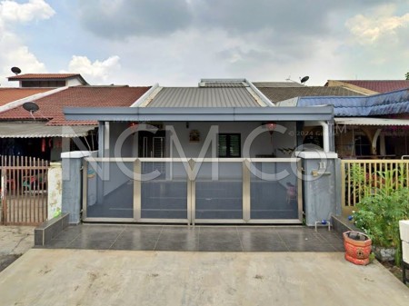 Terrace House For Auction at Pandamaran