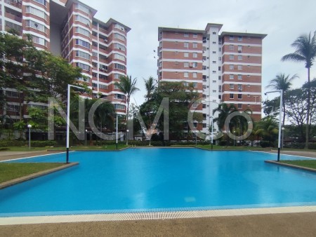 Condo For Auction at Green Acre Park