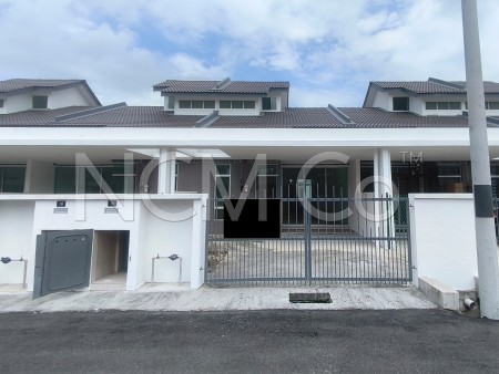 Terrace House For Auction at Taman Perepat Indah