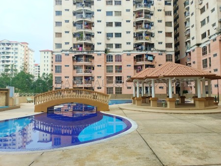 Apartment for Auction