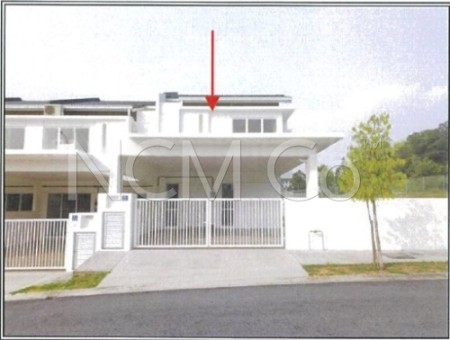Terrace House For Auction at Hijayu Aman