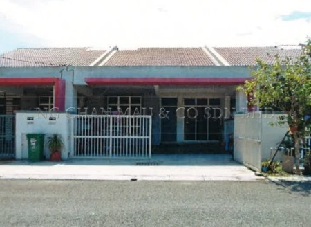 Terrace House For Auction at Dungun