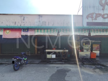 Shop For Auction at Taman Mutiara