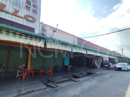 Shop For Auction at Taman Mutiara
