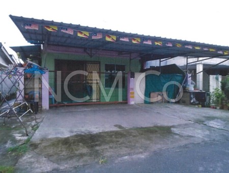 Terrace House For Auction at Miri