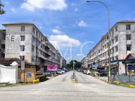 Apartment For Auction at Siantan Apartment