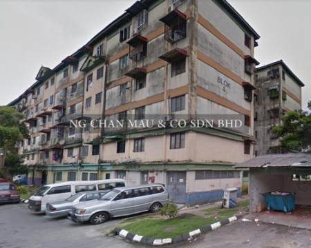 Flat For Auction at Taman Sri Lembayung