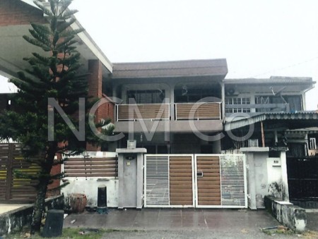 Terrace House For Auction at Port Klang