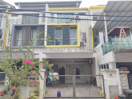 Terrace House For Auction at Kaseh Height