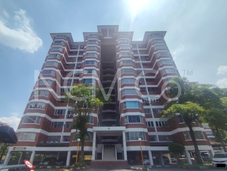 Condo For Auction at Green Acre Park