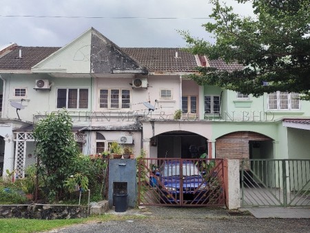 Terrace House For Auction at USJ 6