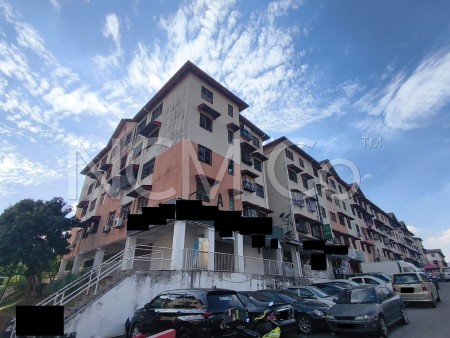 Apartment for Auction