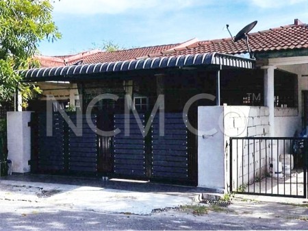 Terrace House For Auction at Taman Banting Baru