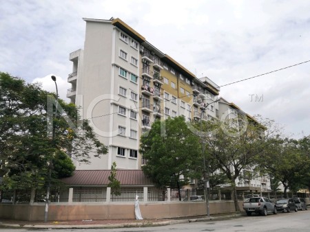 Apartment For Auction at Tiara Hatamas