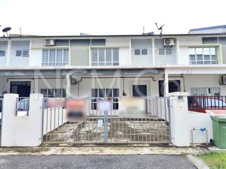 Terrace House For Auction at Alamanda Parklands