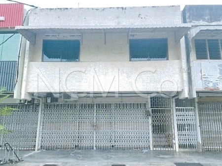 Shop For Auction at Peringgit