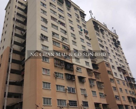 Apartment For Auction at Kota Warisan Apartment