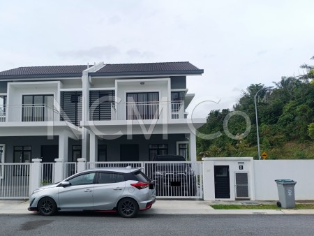 Semi D For Auction at Mantin