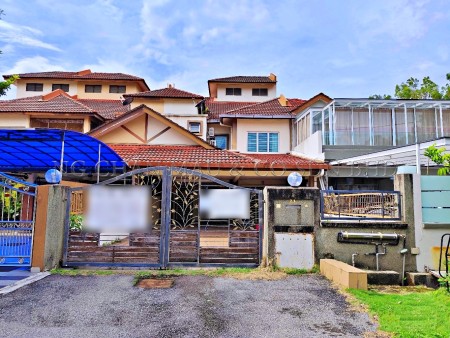 Terrace House for Auction