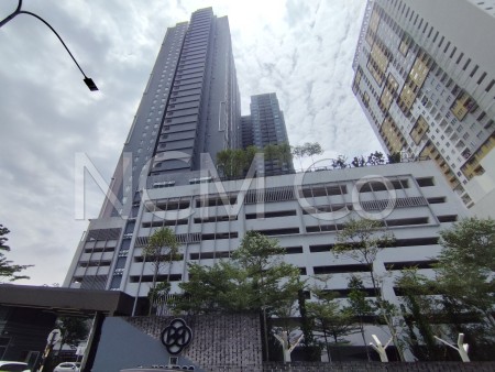 Apartment For Auction at The Holmes