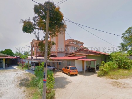 Bungalow House For Auction at Kota Bharu