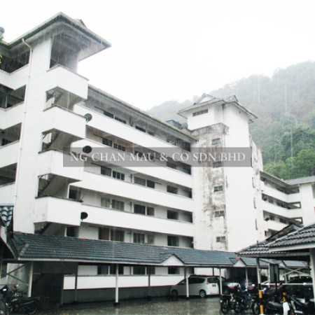 Apartment For Auction at Desa View Towers